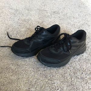 Black Saucony Cohesion 13 Running Shoes/Sneakers